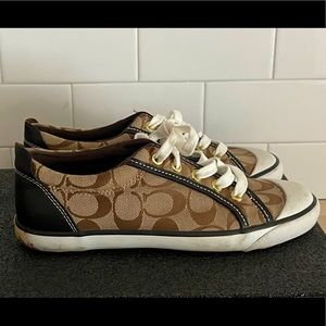 Coach signature sneakers size 7. Brown/creams